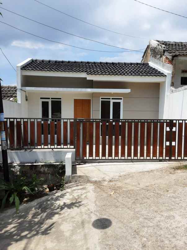 dijual rumah bagus komplek manglayang regency bandung
