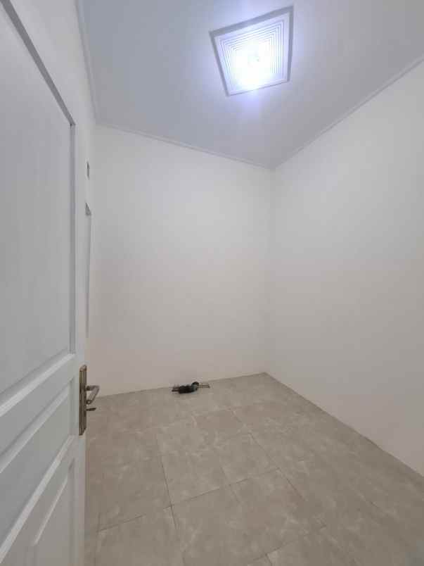 dijual rumah bakungan
