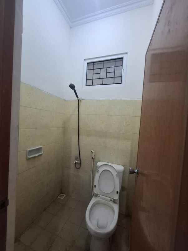 dijual rumah bakungan