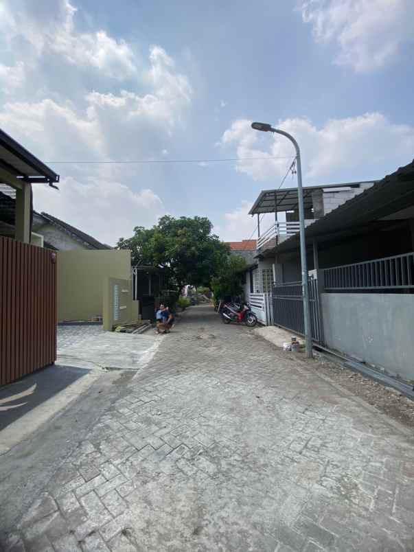dijual rumah balas klumprik wiyung surabaya