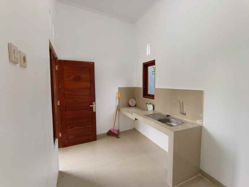 dijual rumah balecatur