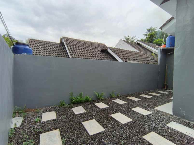 dijual rumah balecatur