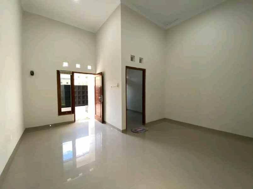 dijual rumah banguntapan jl imogiri timur