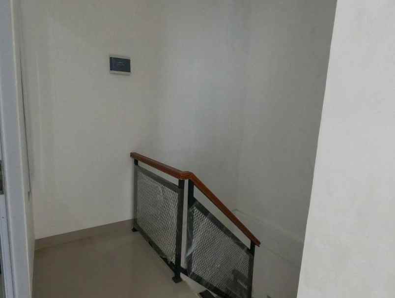 dijual rumah bintaro sektor 9