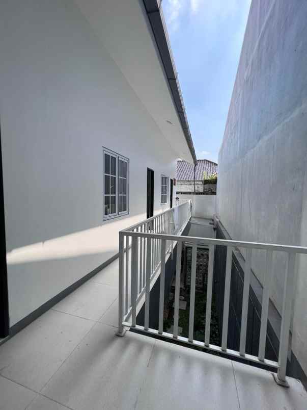 dijual rumah bukit cinere indah cinere