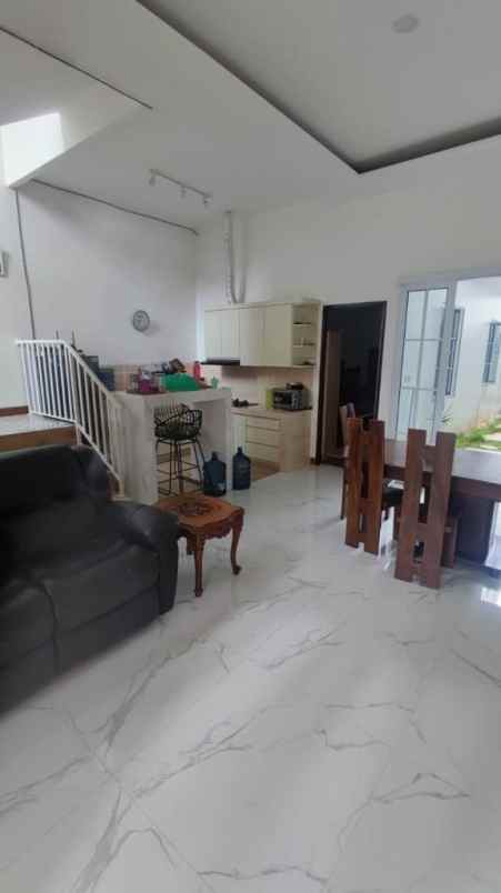 dijual rumah bukit cinere indah cinere