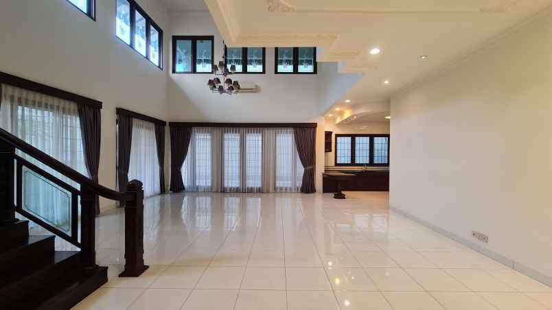 dijual rumah bunga flamboyan cipete