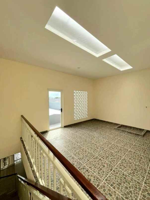 dijual rumah candi mendut suhat kota