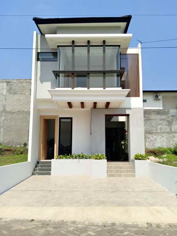 dijual rumah cemorokandang