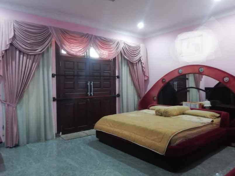 dijual rumah cempaka putih tengah
