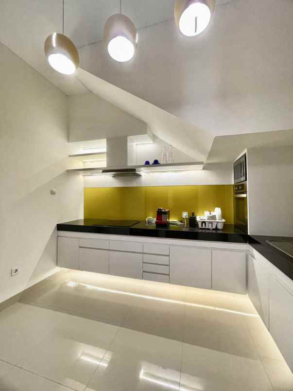 dijual rumah ciganjur