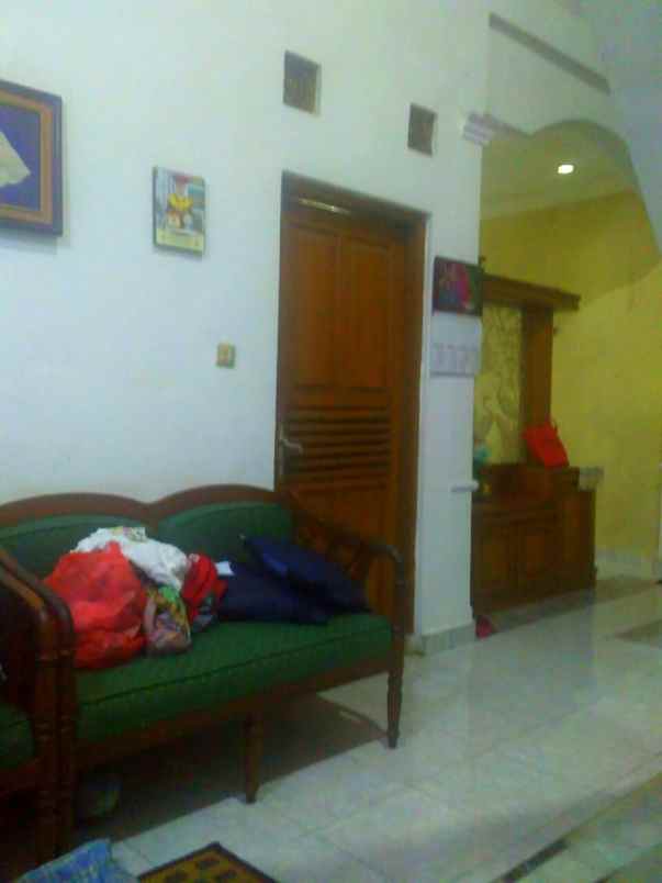 dijual rumah cipageran asri