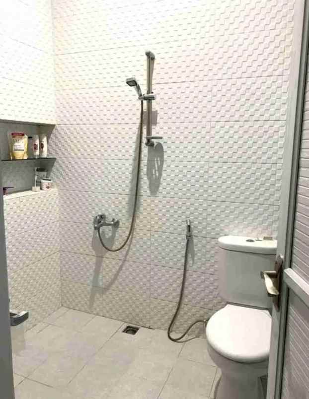 dijual rumah cipinang elok