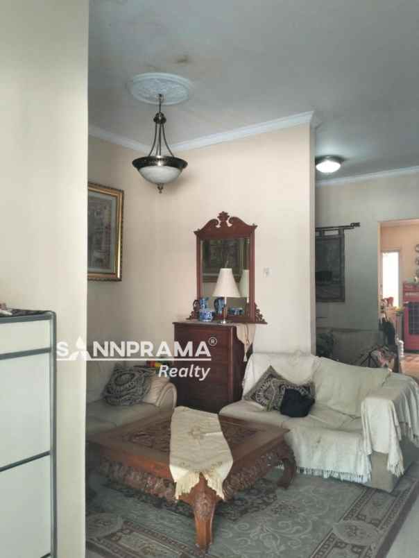 dijual rumah ciracas