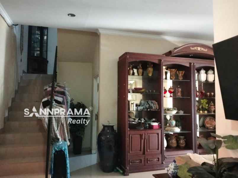 dijual rumah ciracas