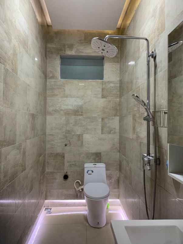 dijual rumah citragran cibubur