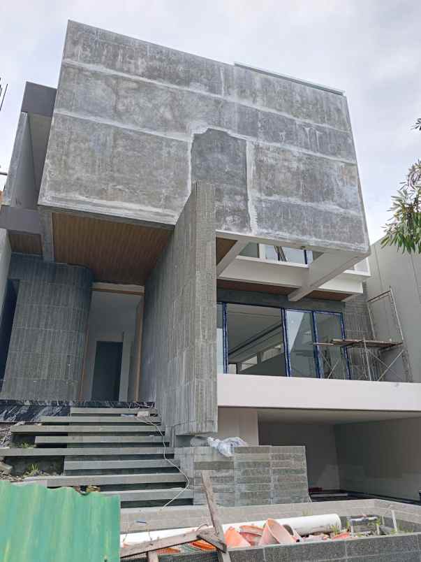 dijual rumah citraland raffles garden