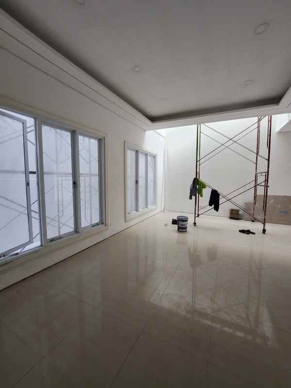 dijual rumah citraland south emerald