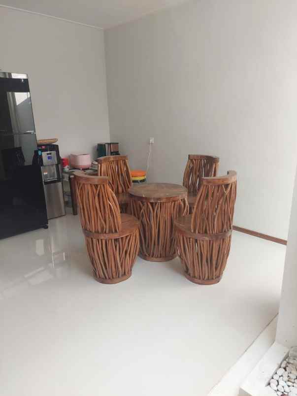 dijual rumah cluster bali garden city