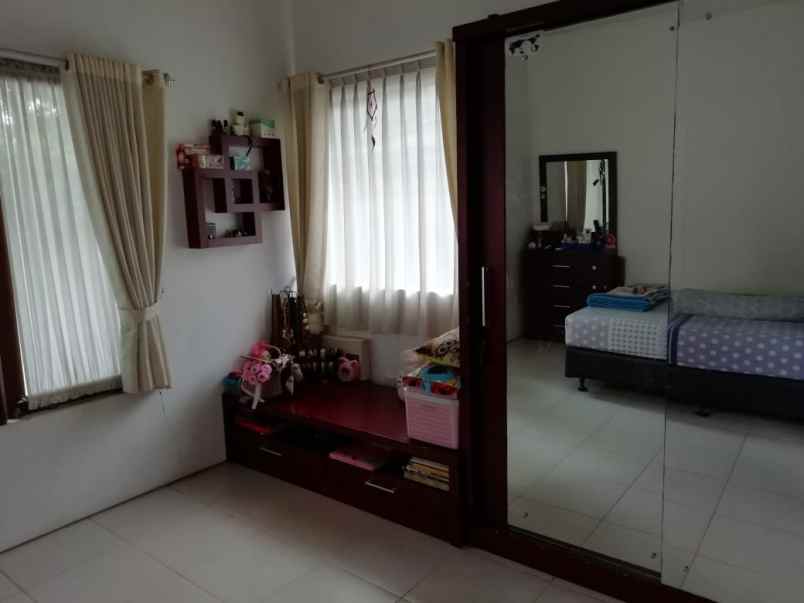 dijual rumah cluster bumi sambara kel