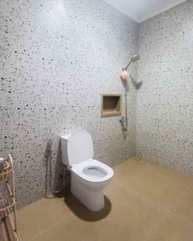 dijual rumah cluster catalina gading