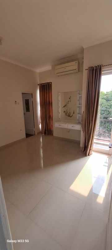 dijual rumah cluster family residence