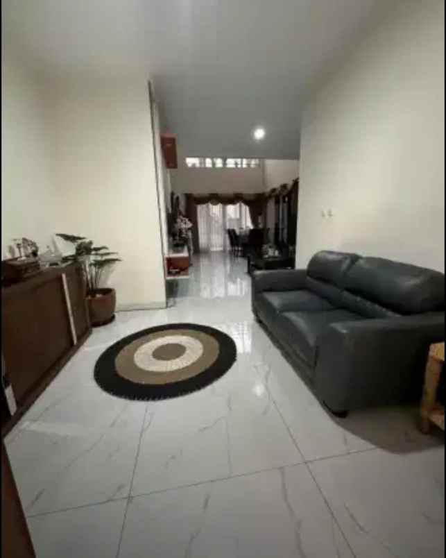 dijual rumah cluster giri