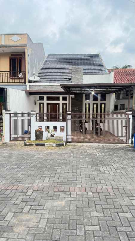 dijual rumah cluster graha prima