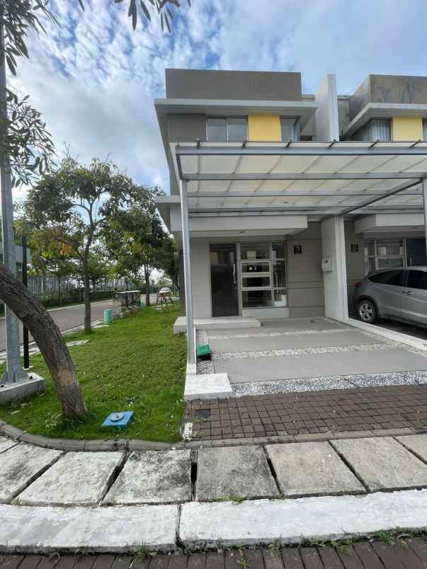 dijual rumah cluster hawai pik2