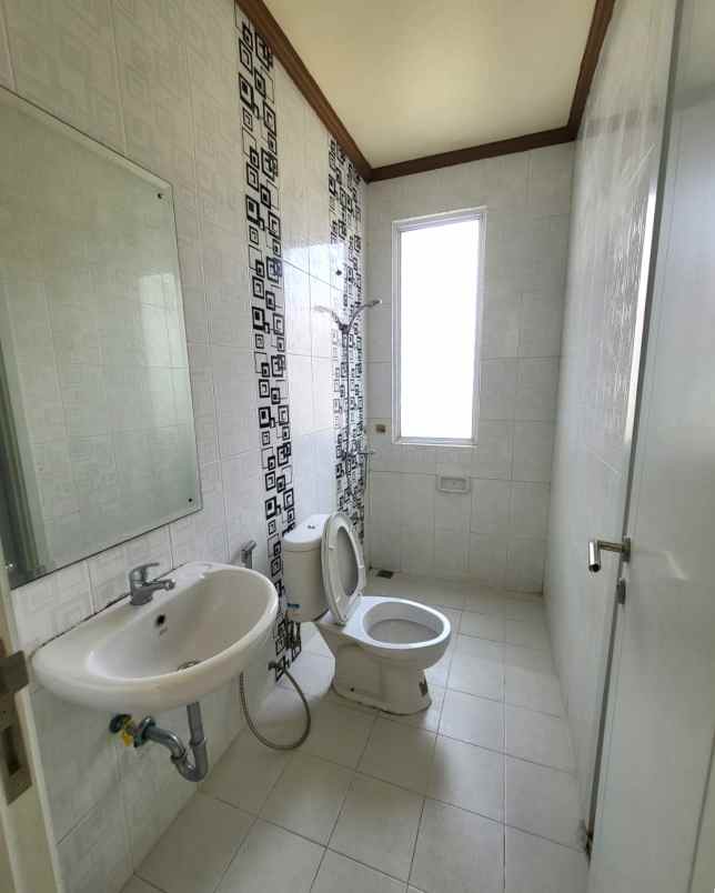 dijual rumah cluster la seine jgc