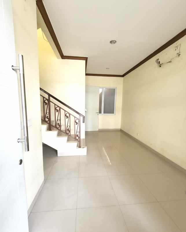 dijual rumah cluster la seine jgc