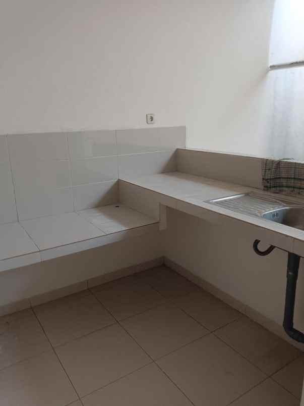 dijual rumah cluster madani regency