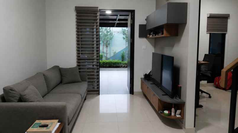 dijual rumah cluster magenta summarecon