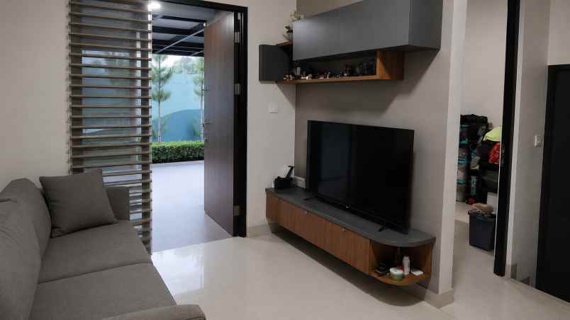 dijual rumah cluster magenta summarecon