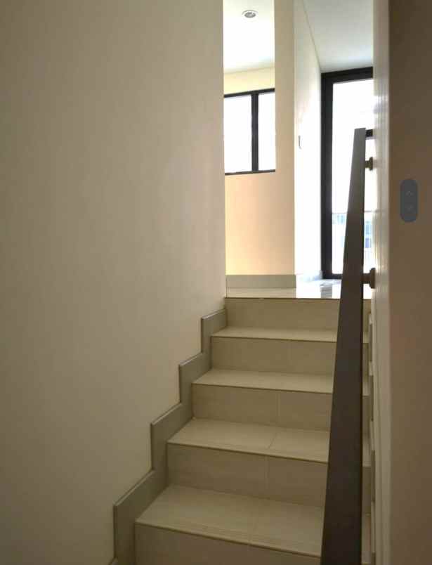 dijual rumah cluster maninjau asya jgc