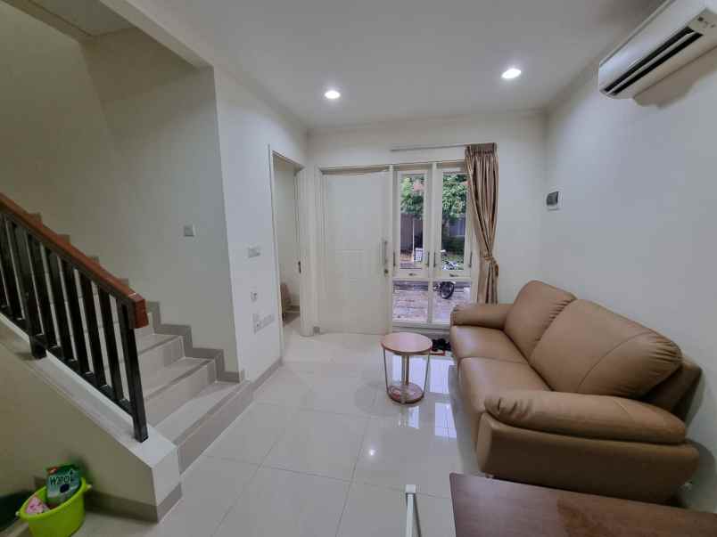 dijual rumah cluster thomson gading serpong