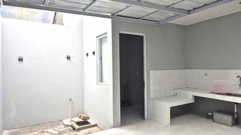 dijual rumah cluster yarra jgc jakarta