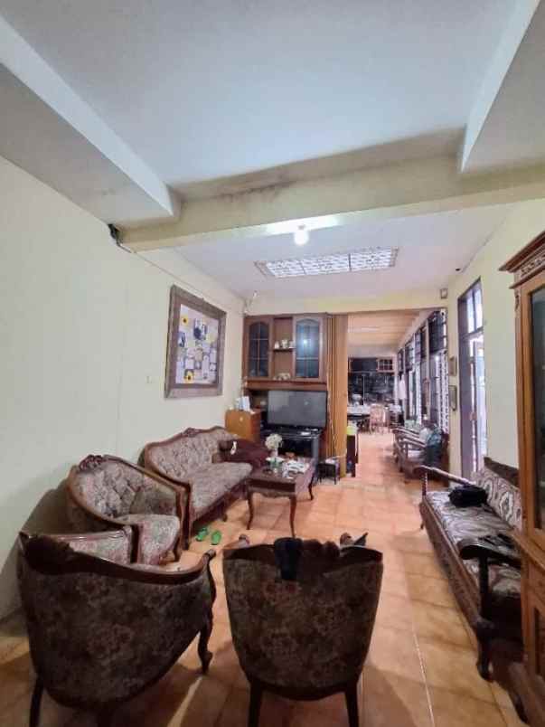 dijual rumah dago teuku angkasa