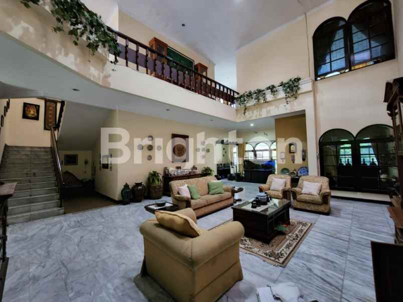 dijual rumah dharmahusada indah