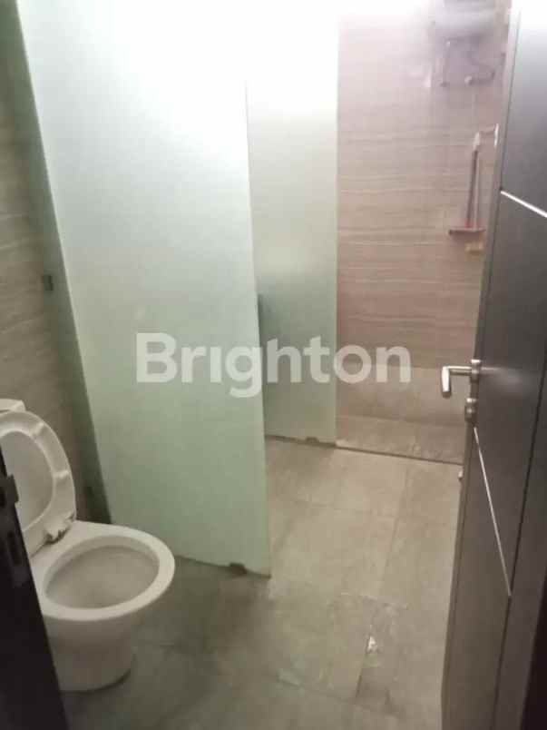 dijual rumah dharmahusada utara