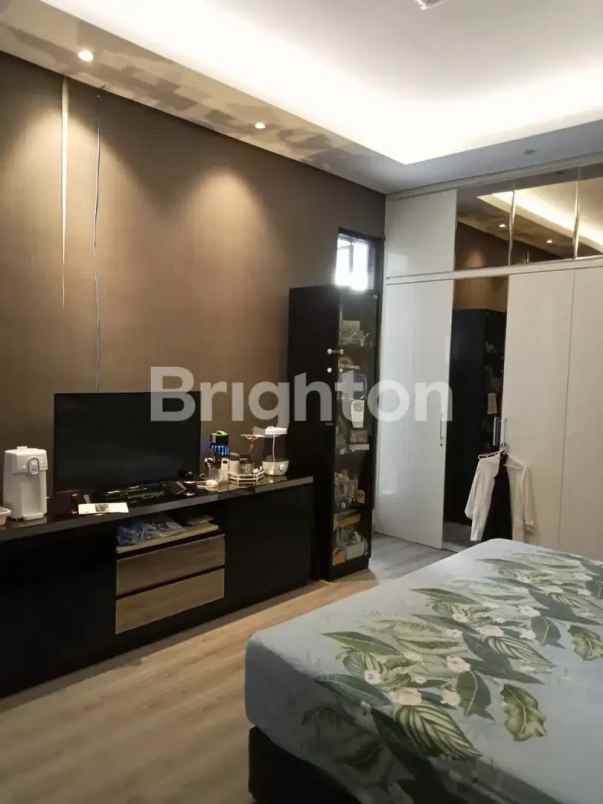 dijual rumah dharmahusada utara