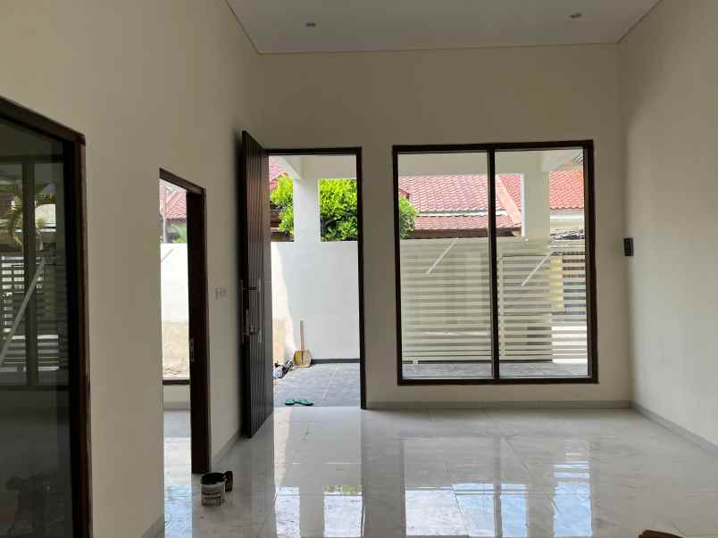 dijual rumah di fajar indah solo