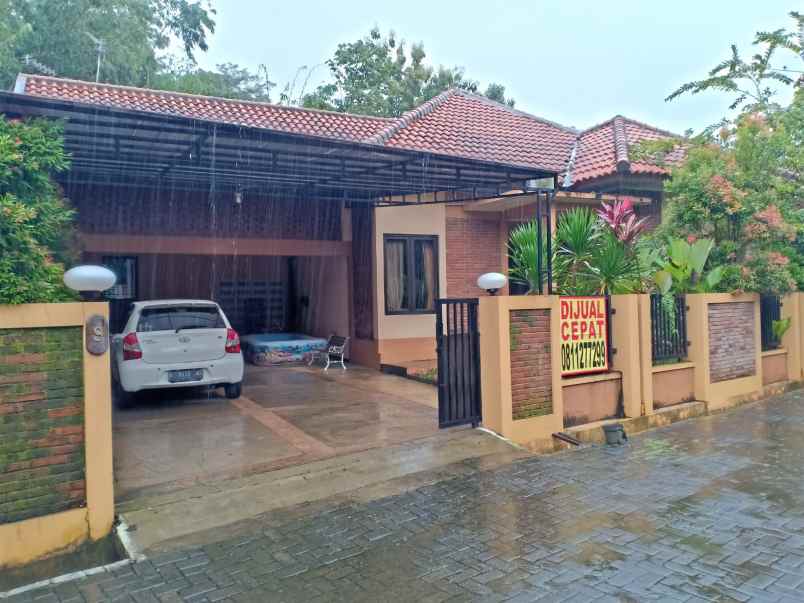 dijual rumah di gedawang banyumanik semarang