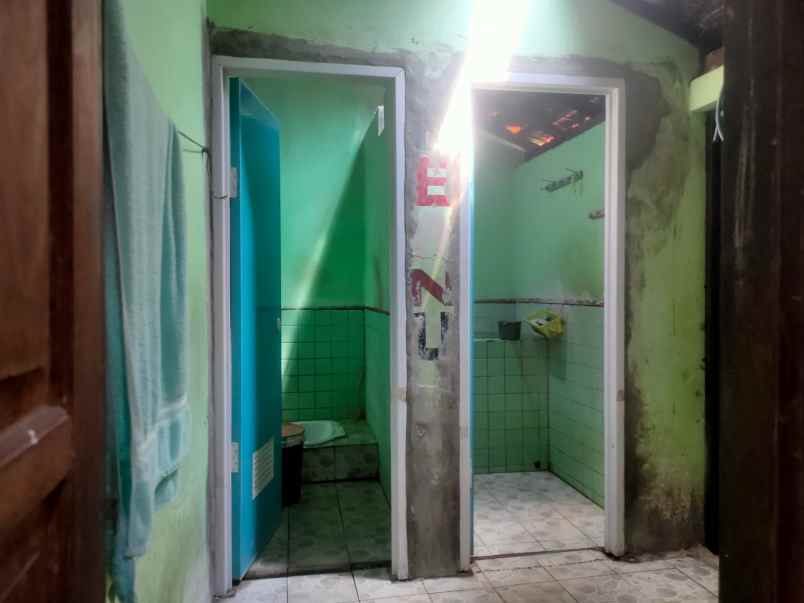 dijual rumah di kumudasmoro