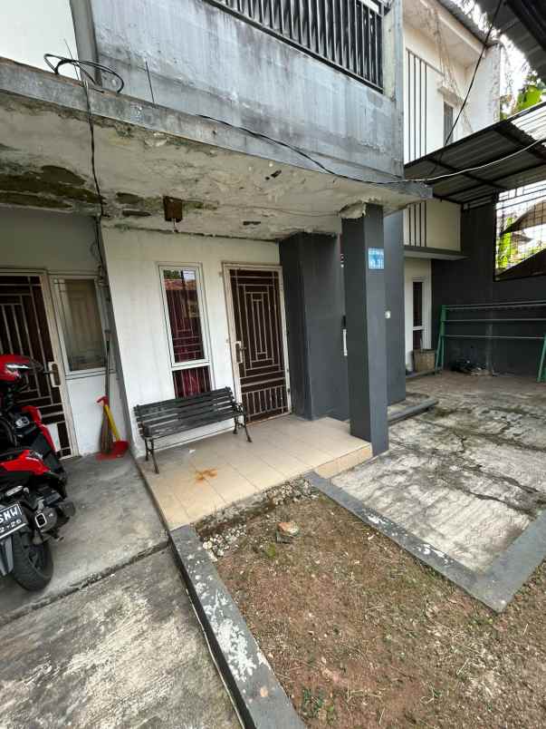 dijual rumah di sektor 1 bintaro jakarta selatan