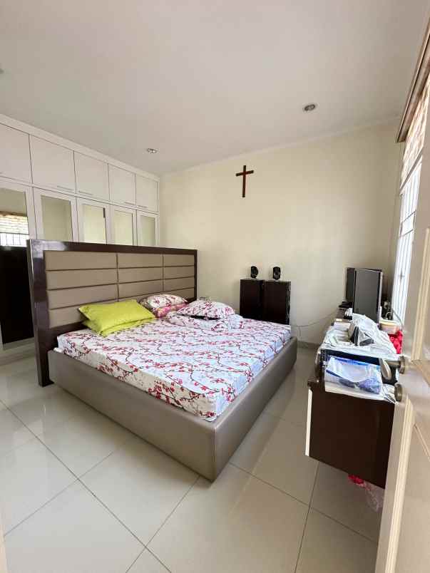 dijual rumah gading serpong tangerang