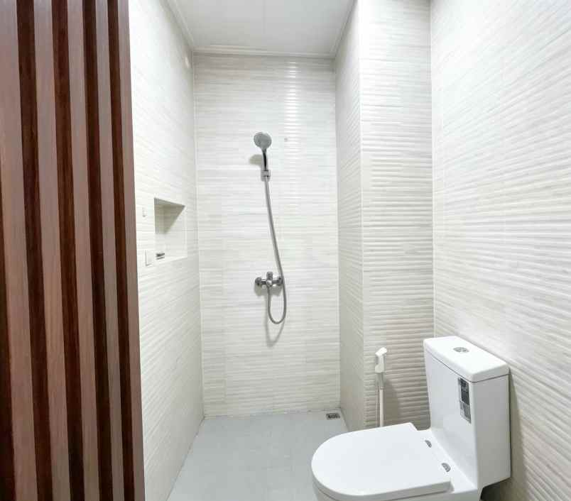 dijual rumah galaxy