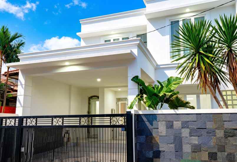 dijual rumah galaxy