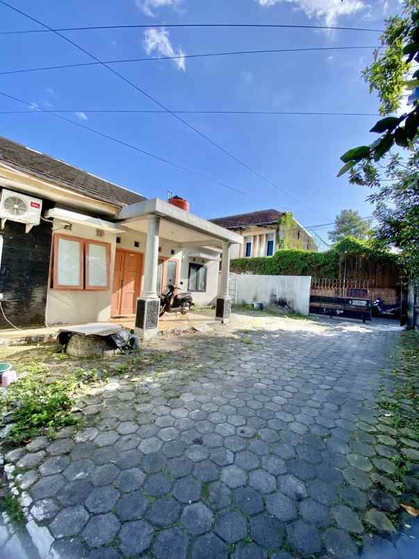 dijual rumah gembira loka