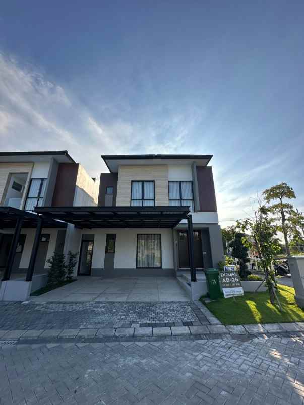 dijual rumah graha famili